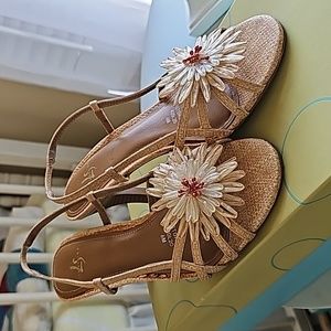 Lifestyle slingback sandals, cream, Sz 6